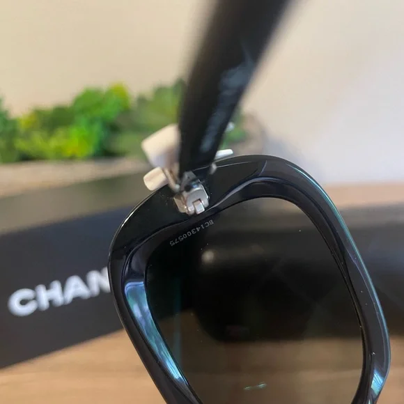 Authentic Chanel coco Ribbon sunglasses full set